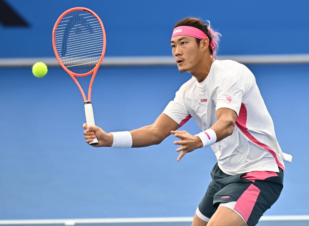 曼联4-1狼队全场数据：射正次数10-2，控球率超6成